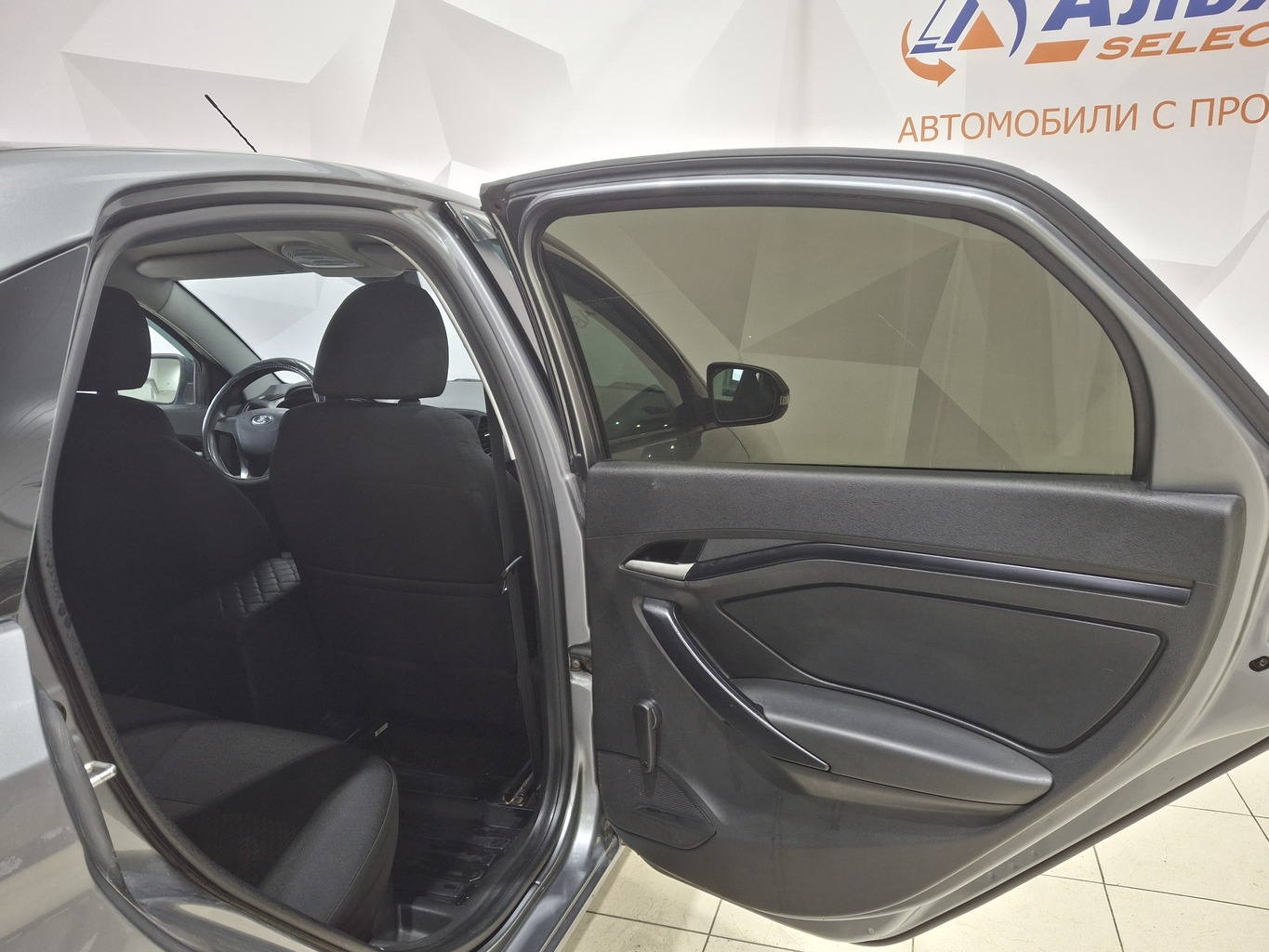 LADA VESTA
