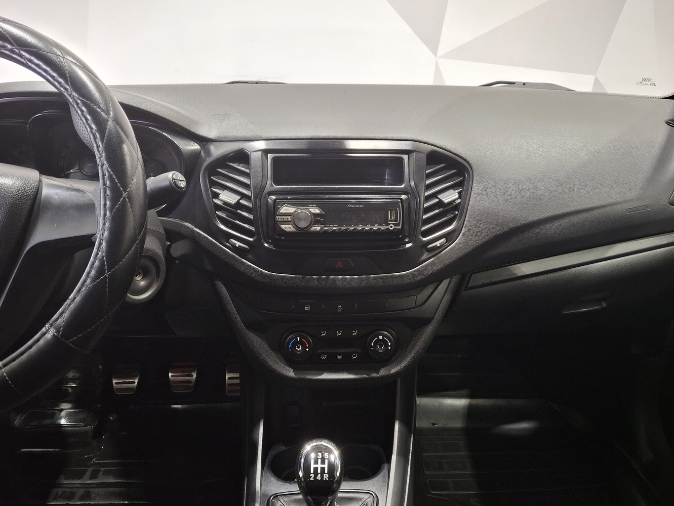 LADA VESTA
