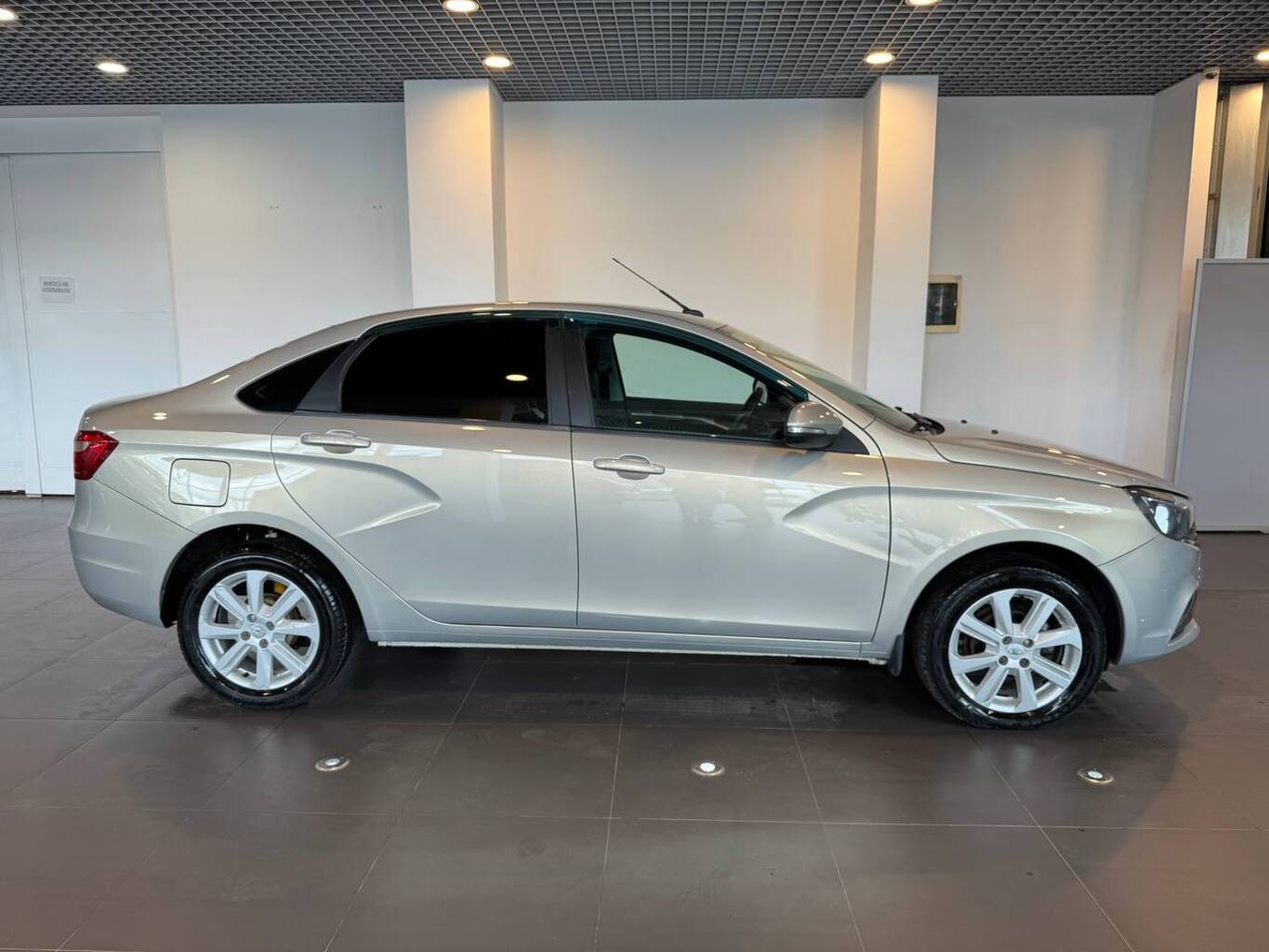 LADA VESTA