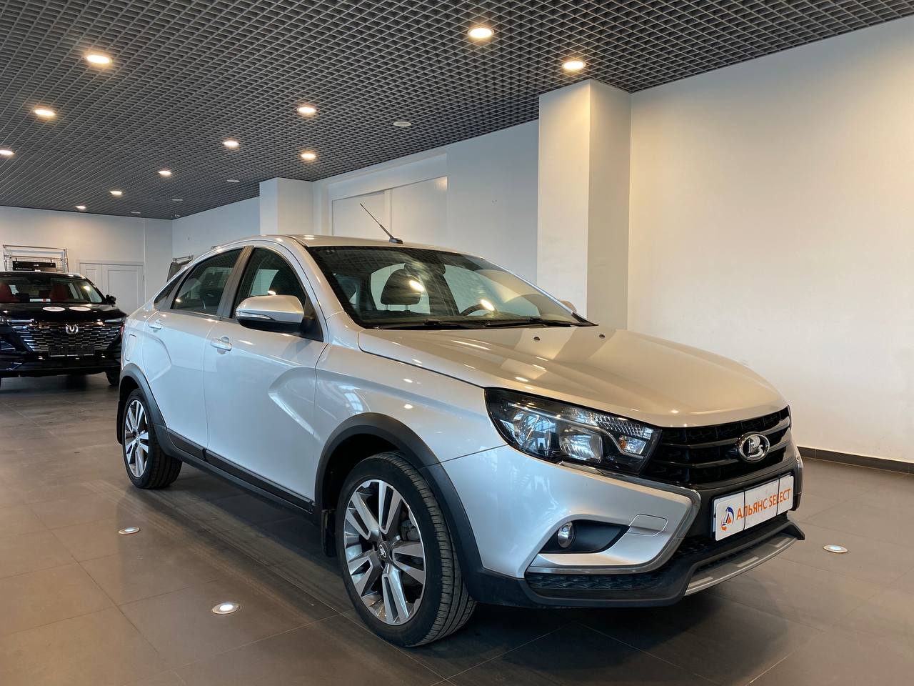 LADA VESTA CROSS