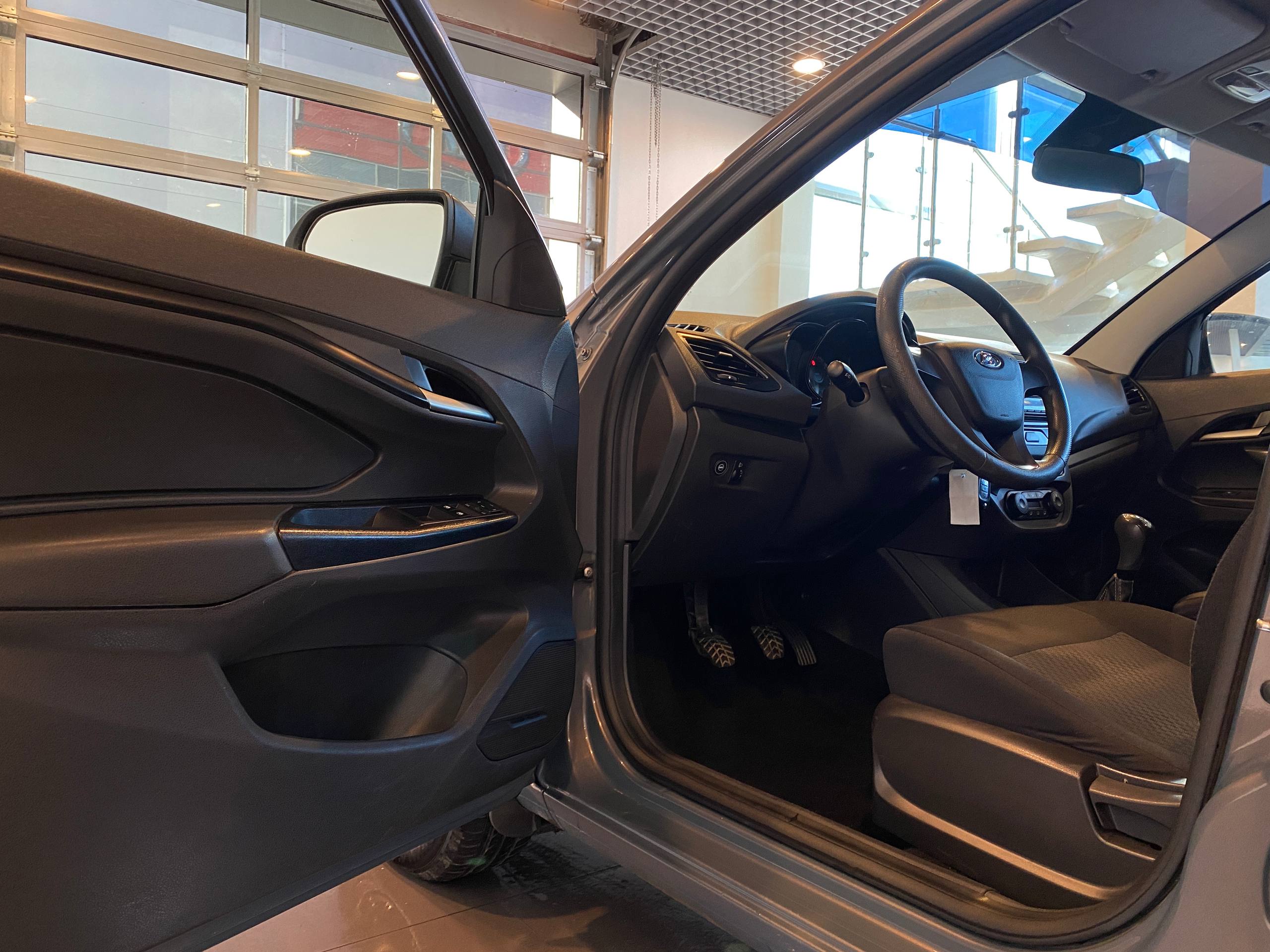 LADA VESTA