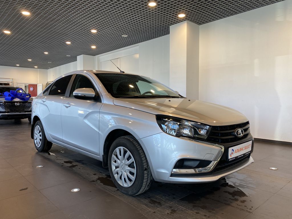 LADA VESTA