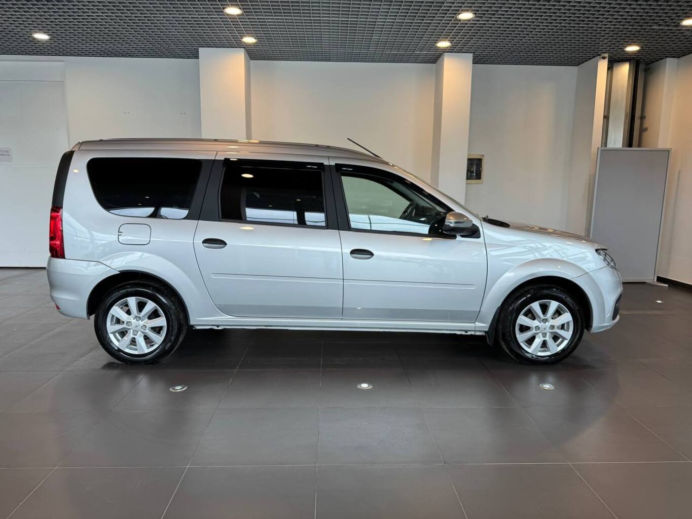 LADA LARGUS