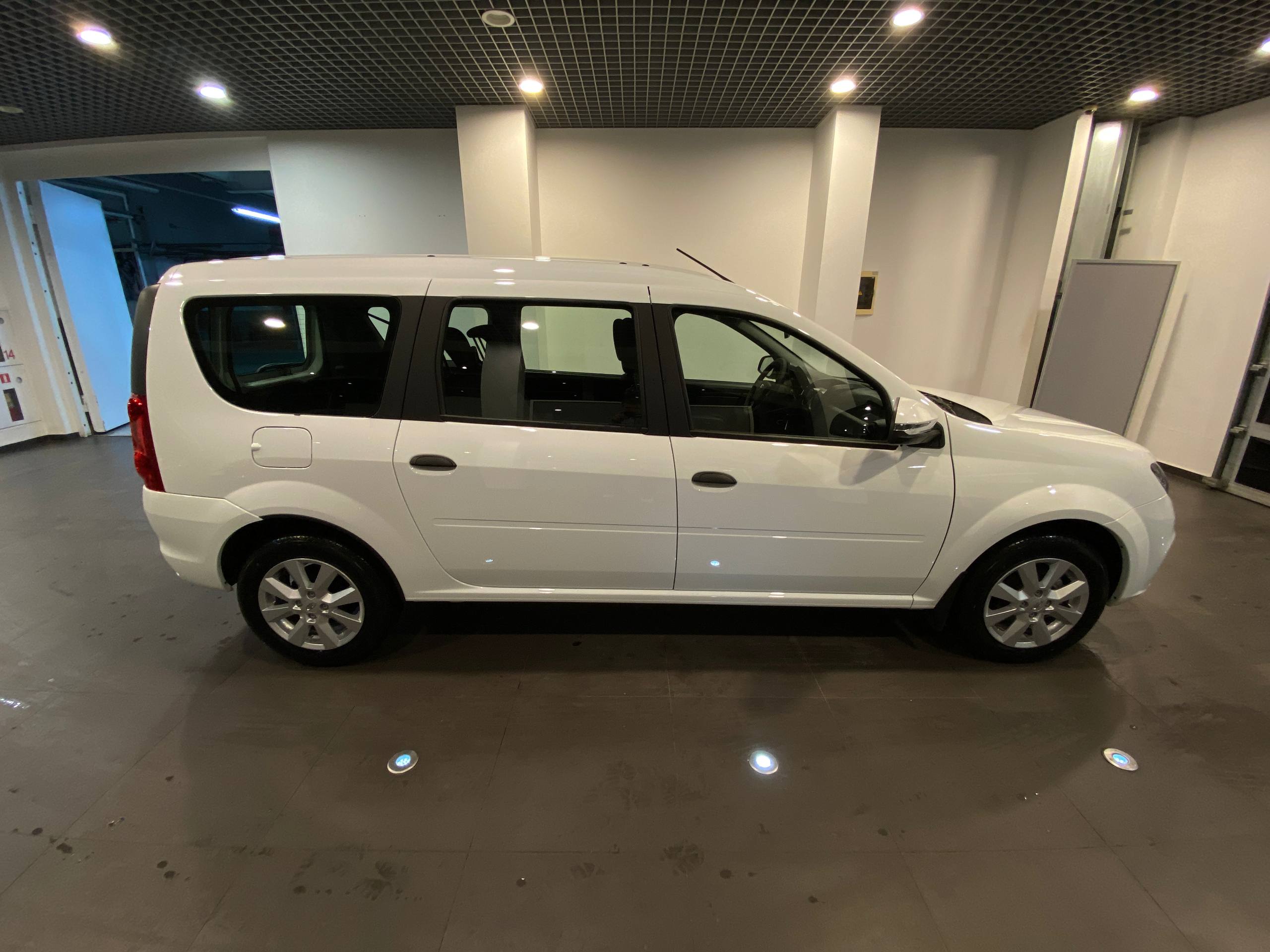 LADA LARGUS