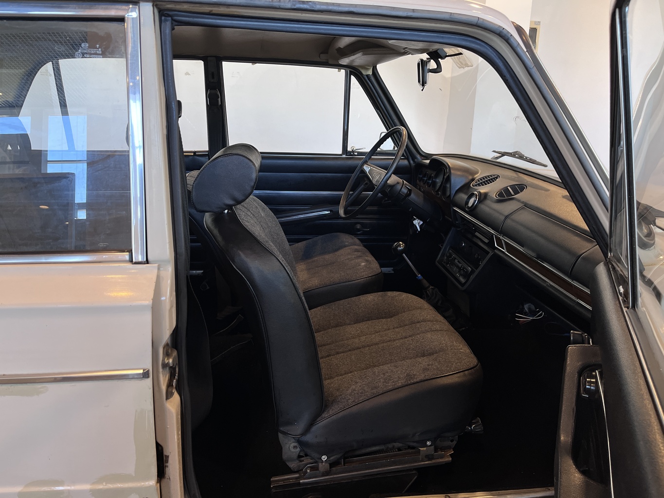 LADA 2106