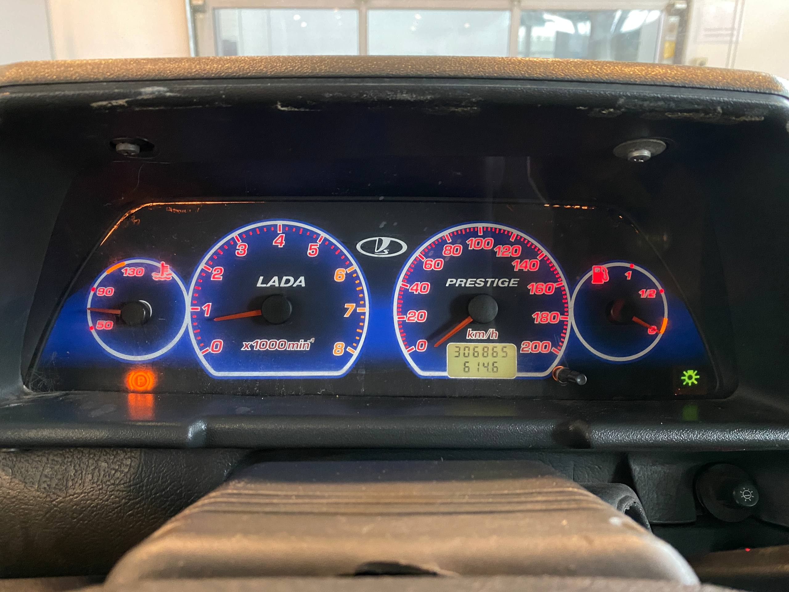 LADA 2110