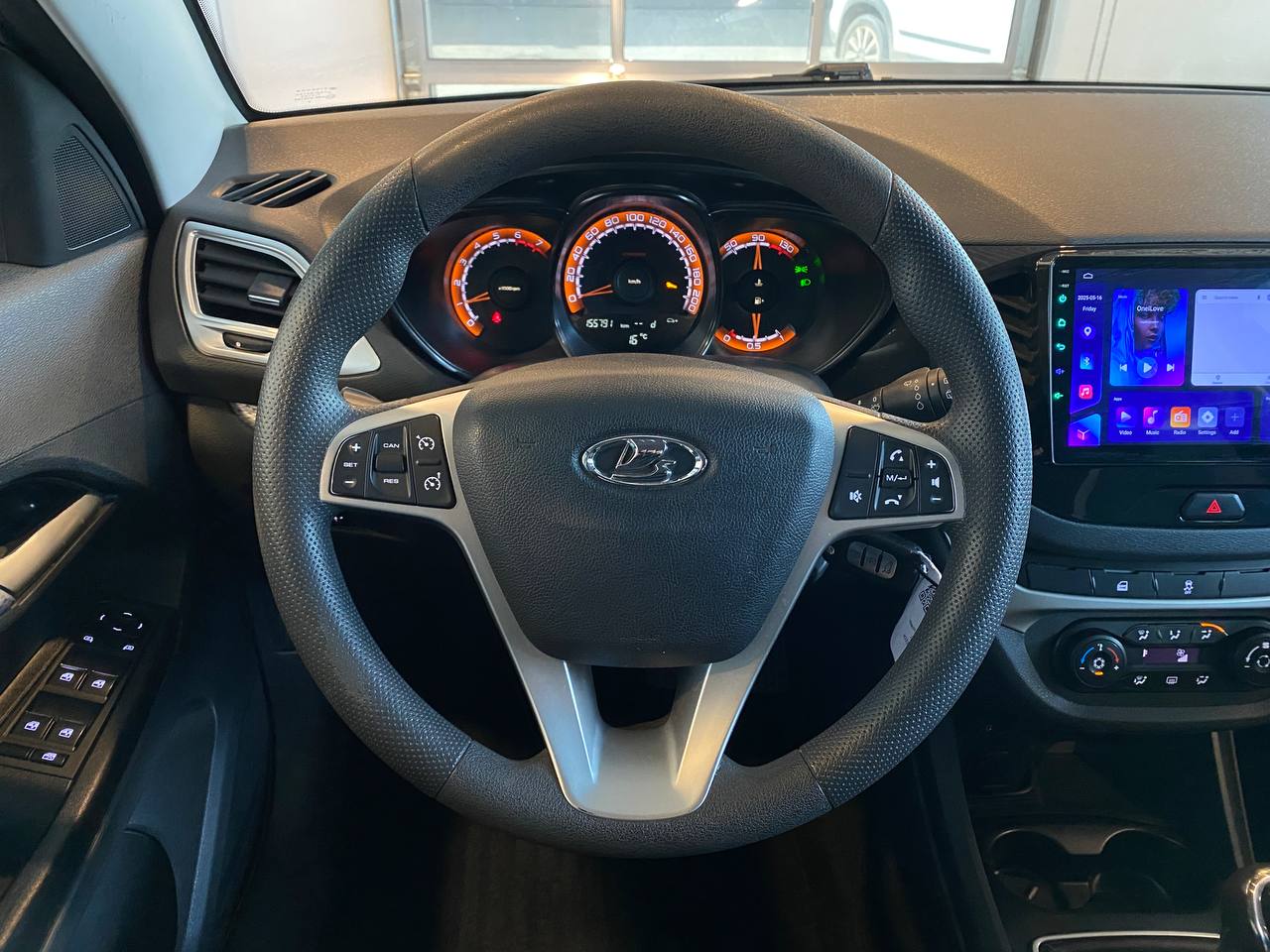 LADA VESTA