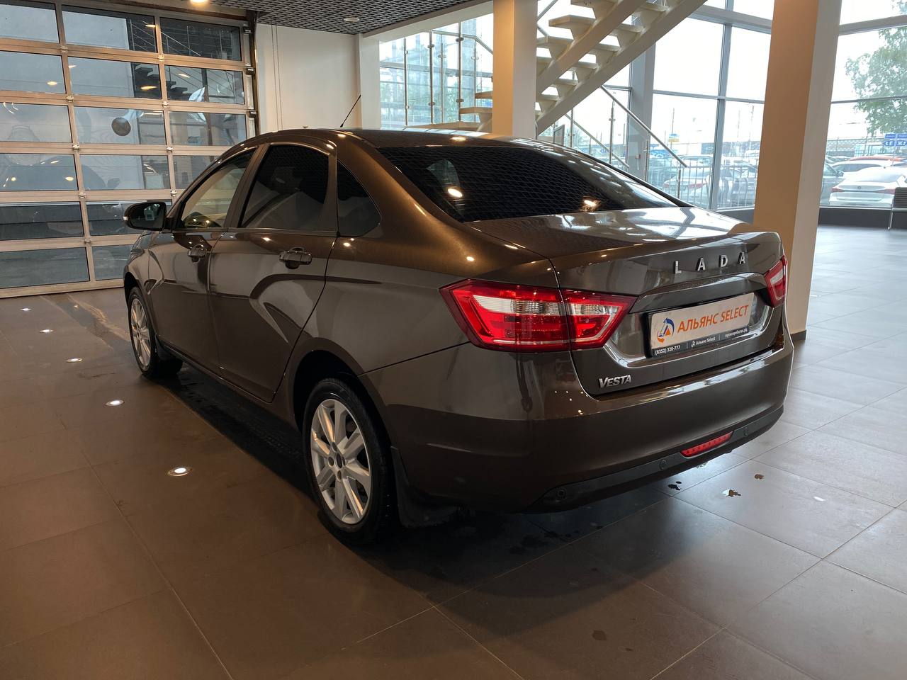 LADA VESTA