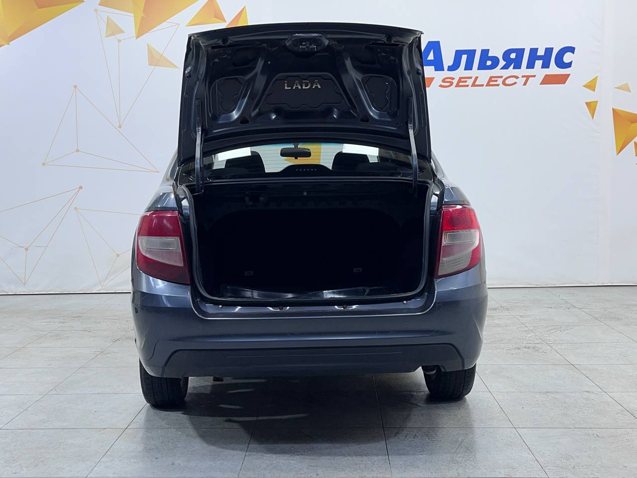 LADA GRANTA