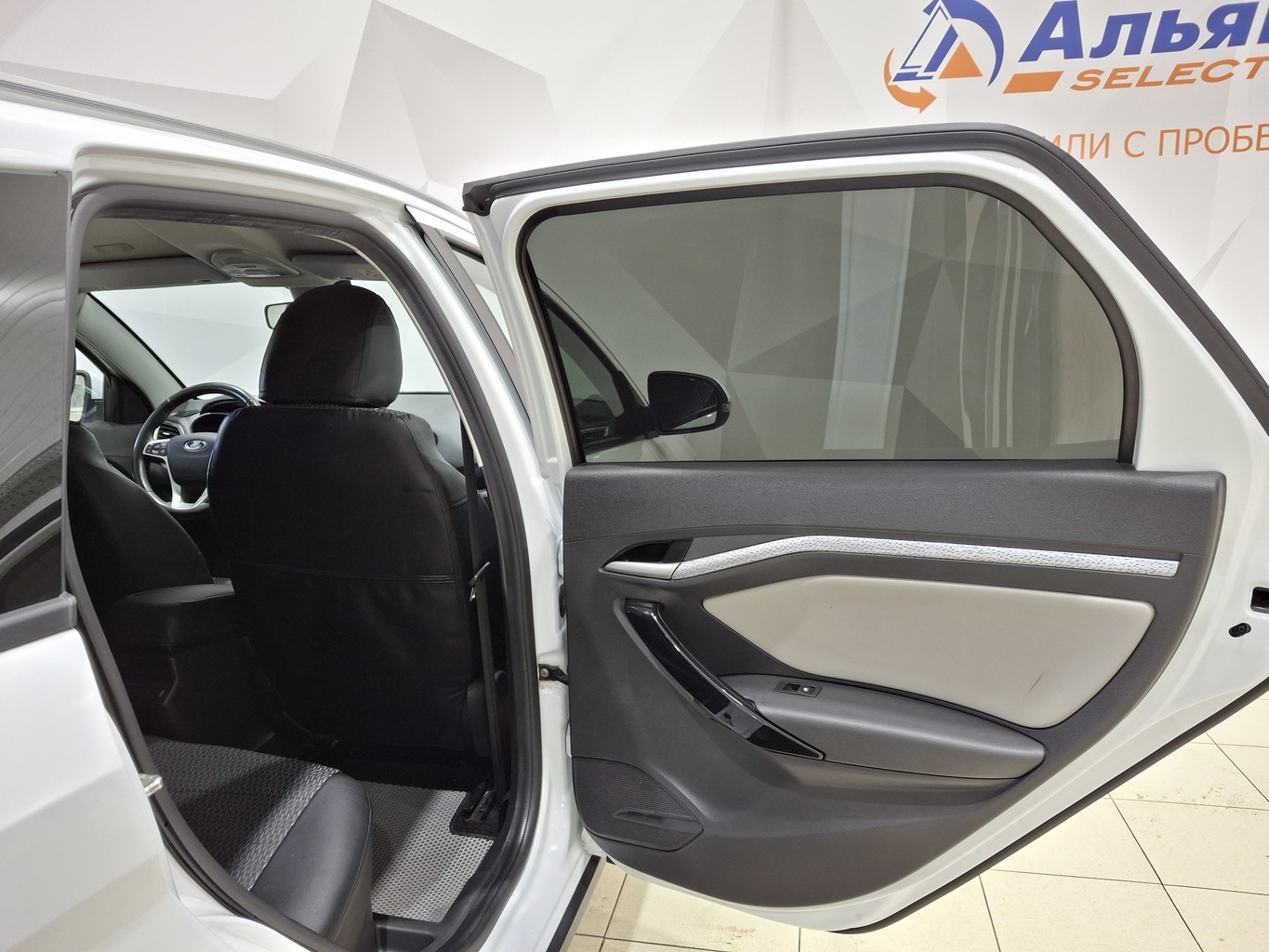 LADA VESTA