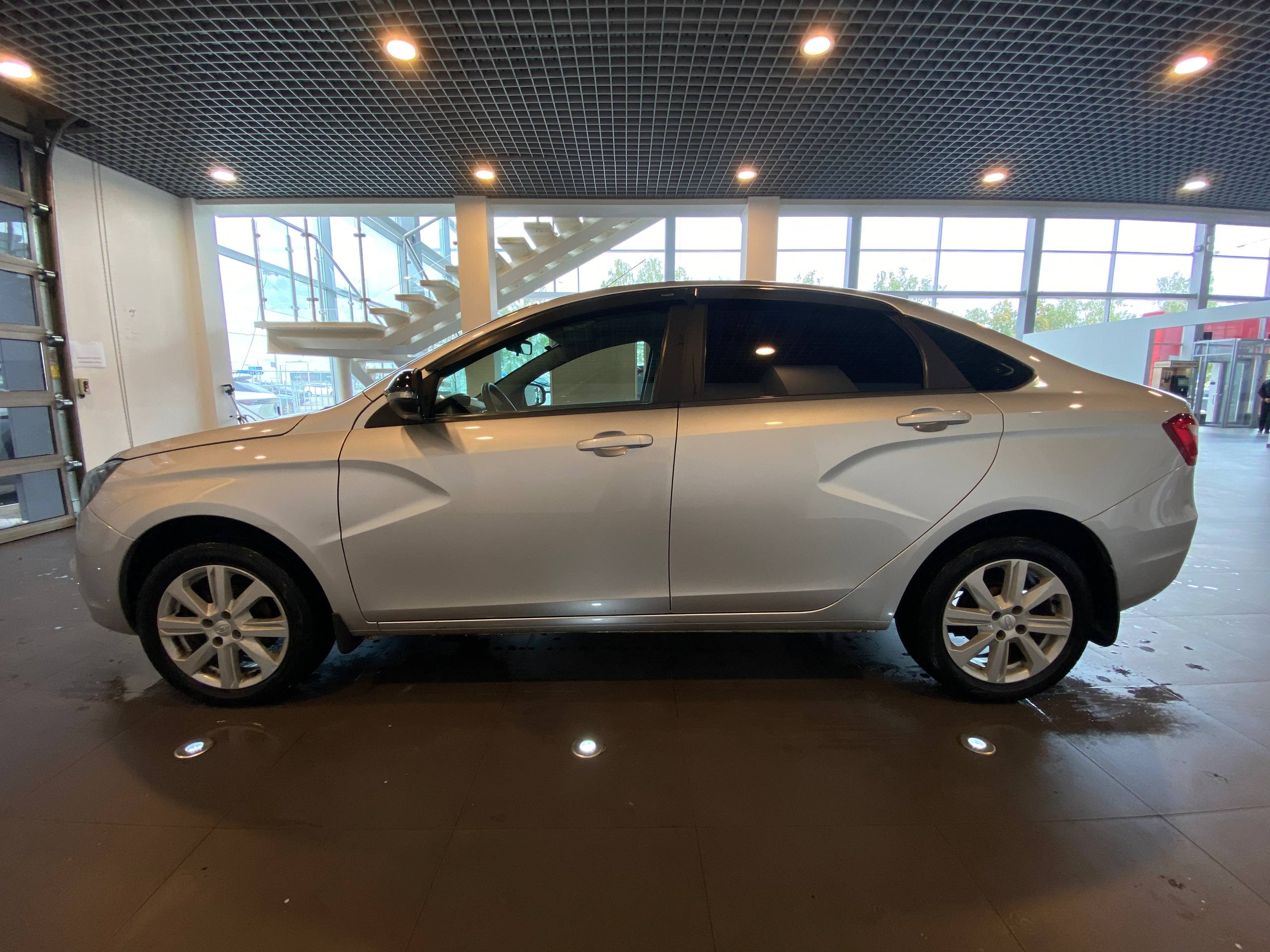 LADA VESTA