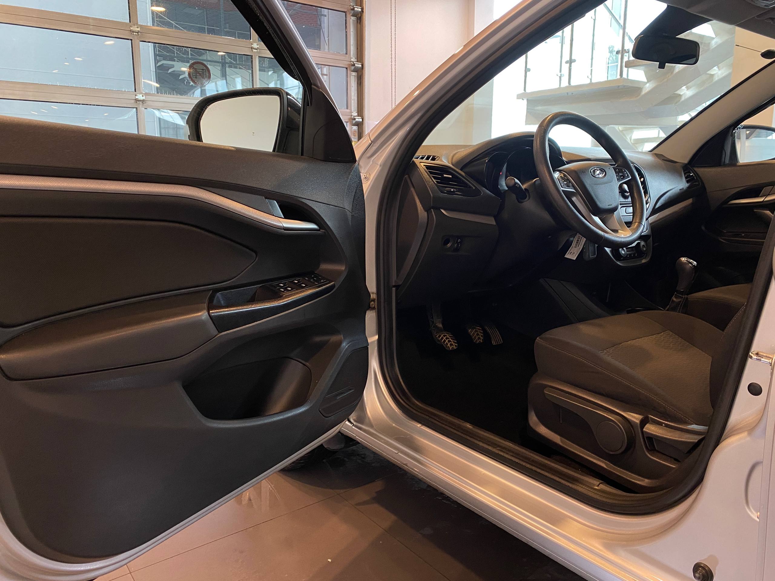 LADA VESTA