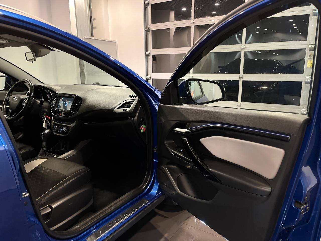 LADA VESTA