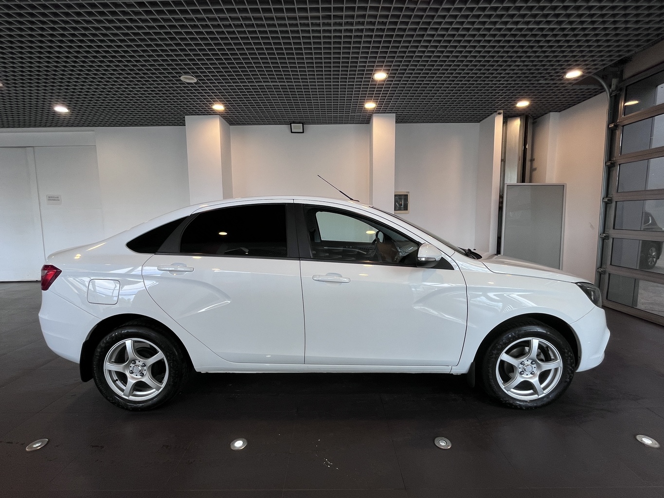 LADA VESTA