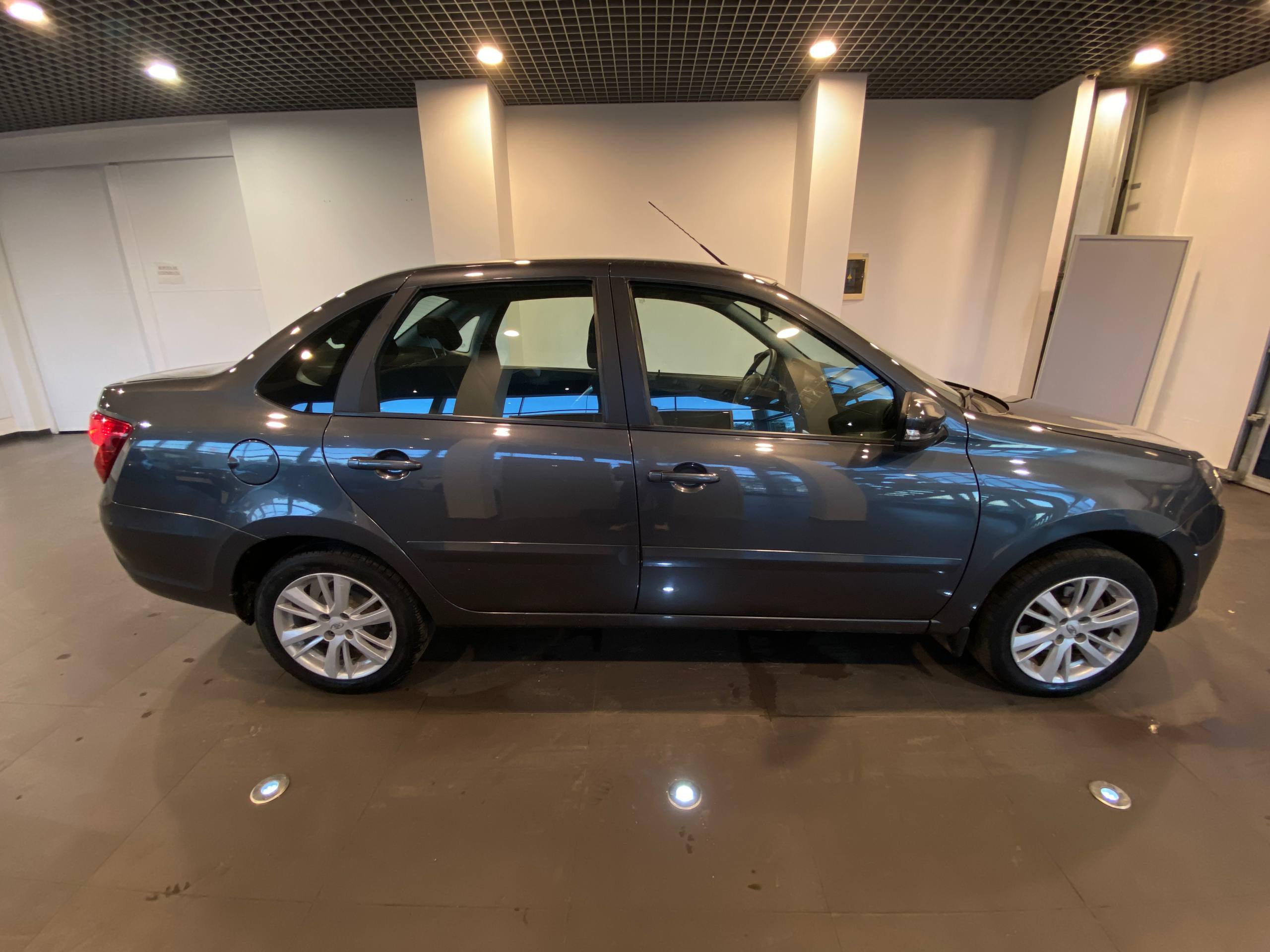 LADA GRANTA