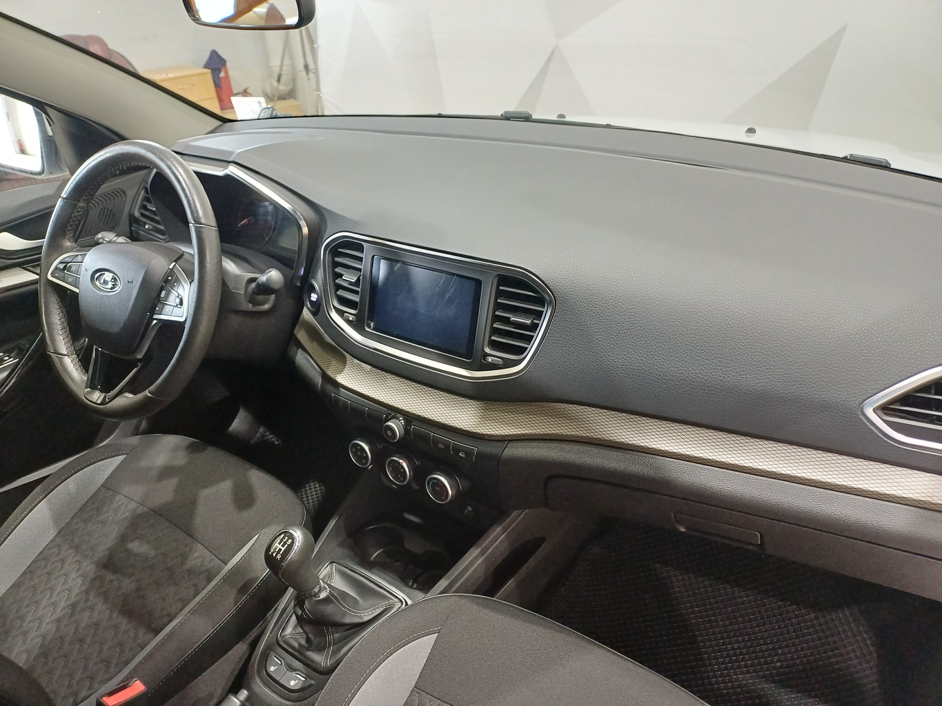 LADA VESTA