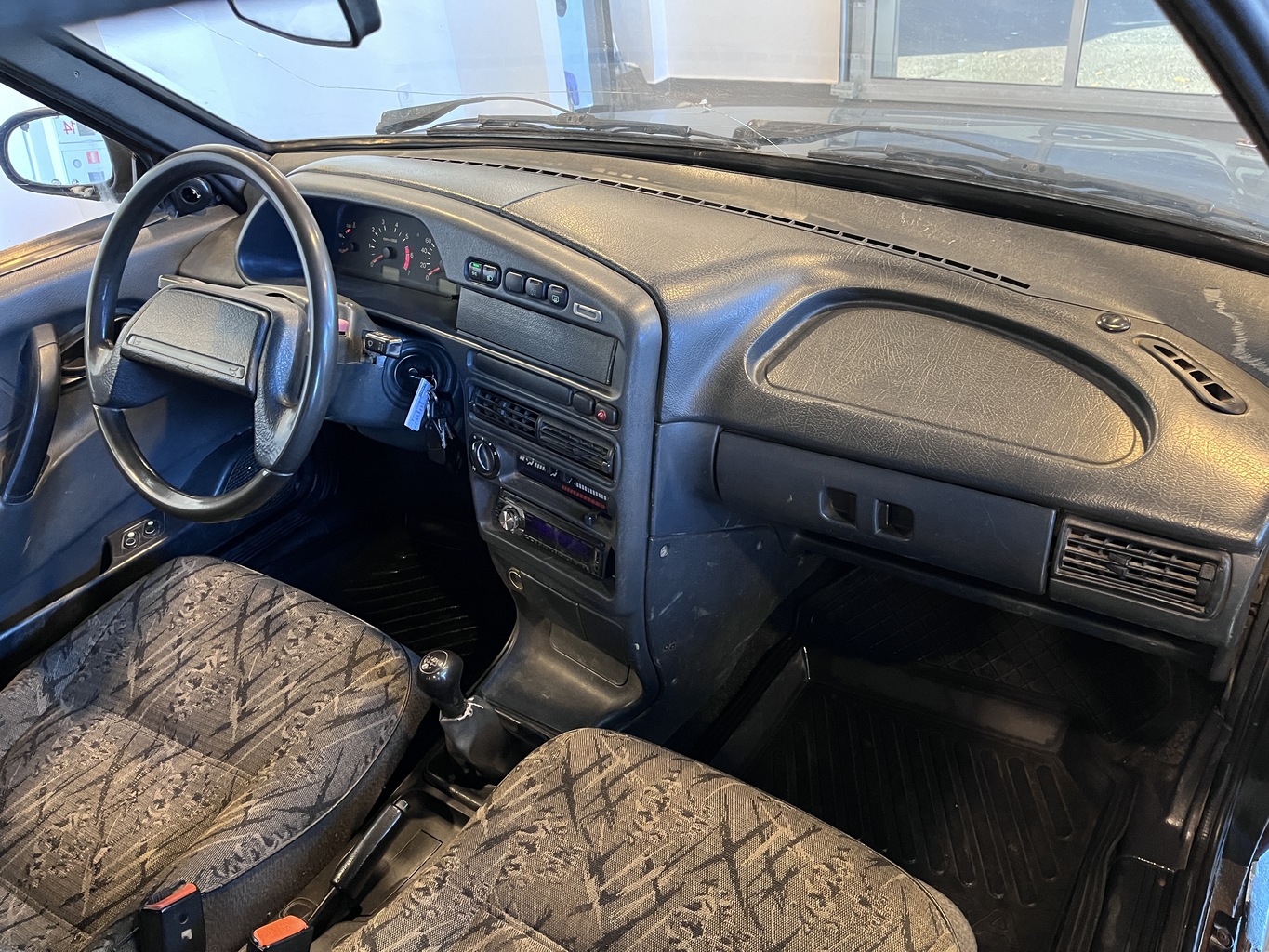 LADA 2115