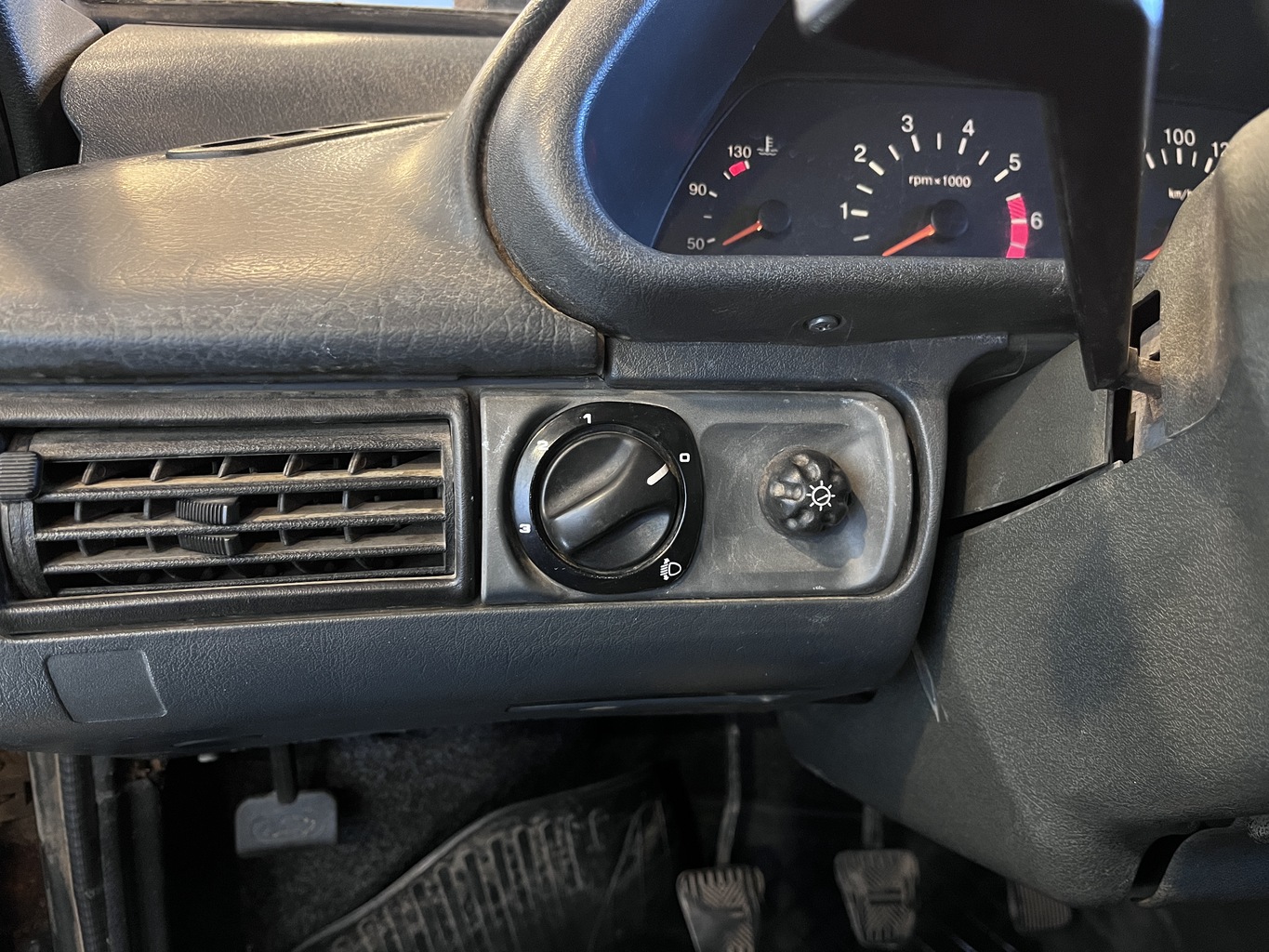 LADA 2115