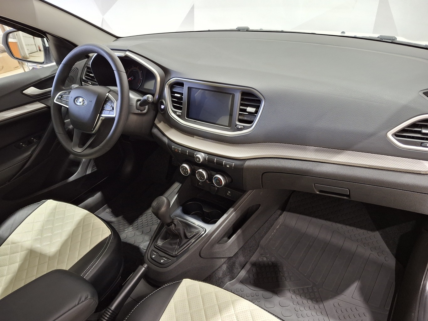 LADA VESTA