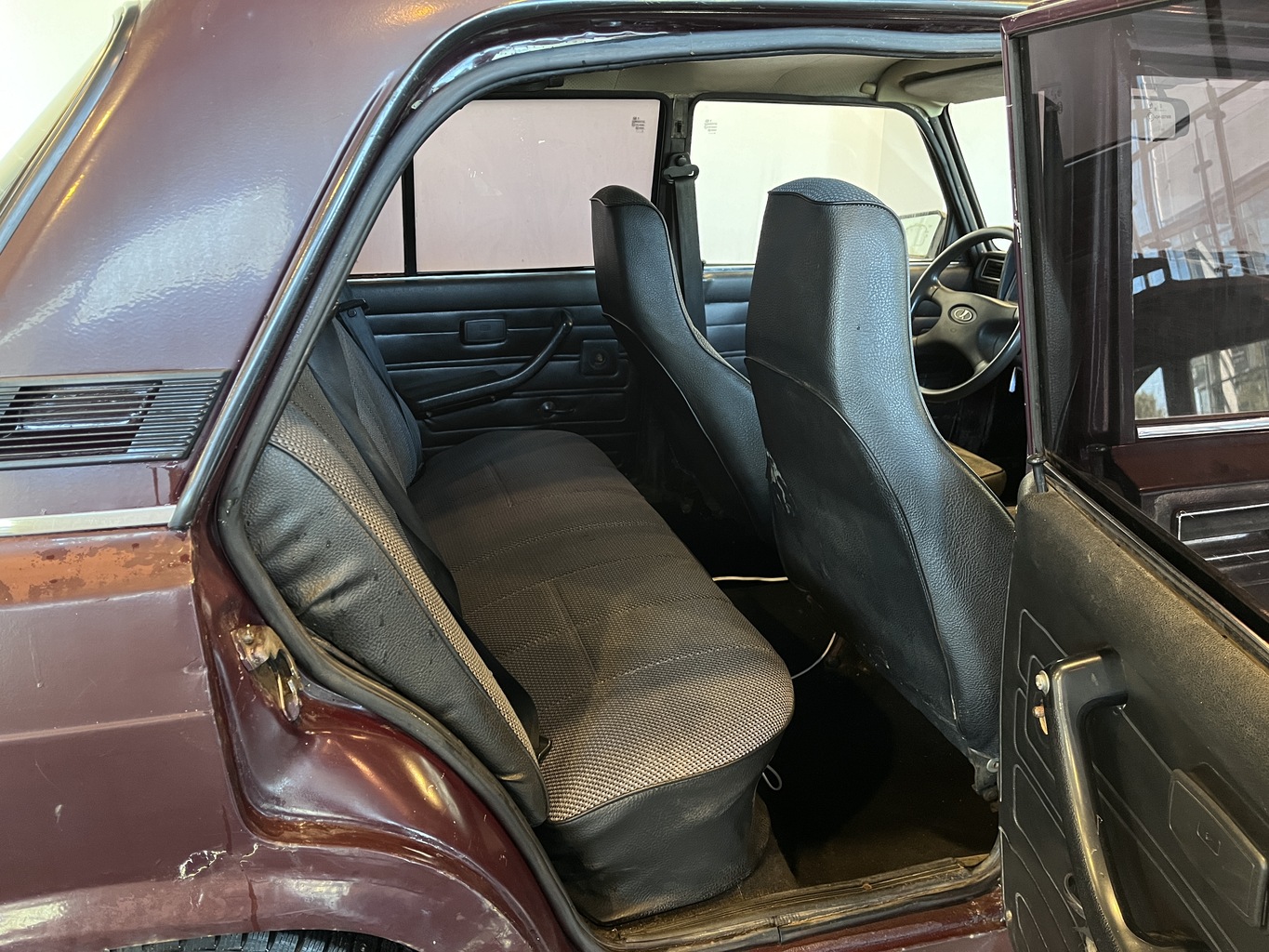 LADA 2107