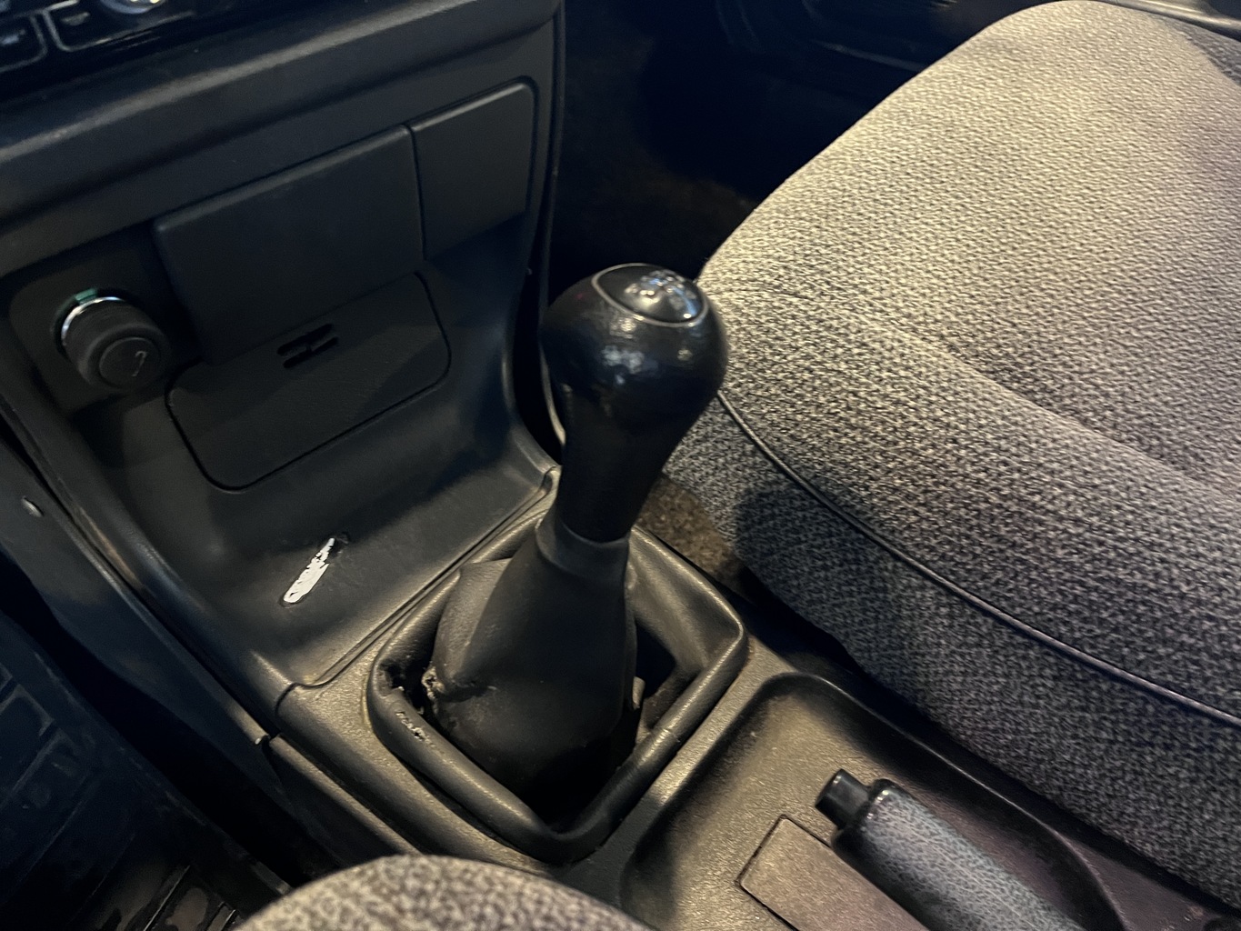 LADA 2115