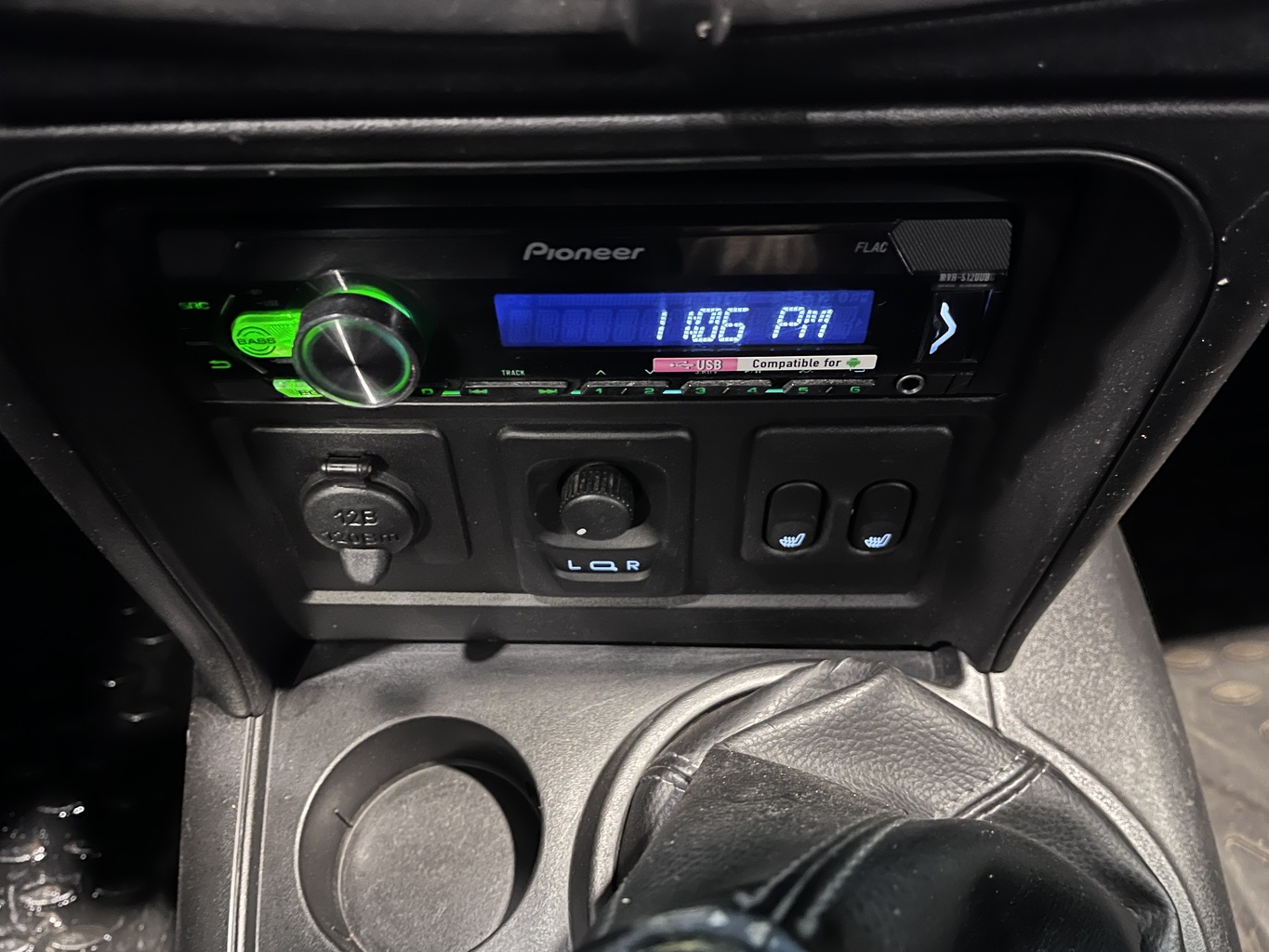 LADA NIVA TRAVEL