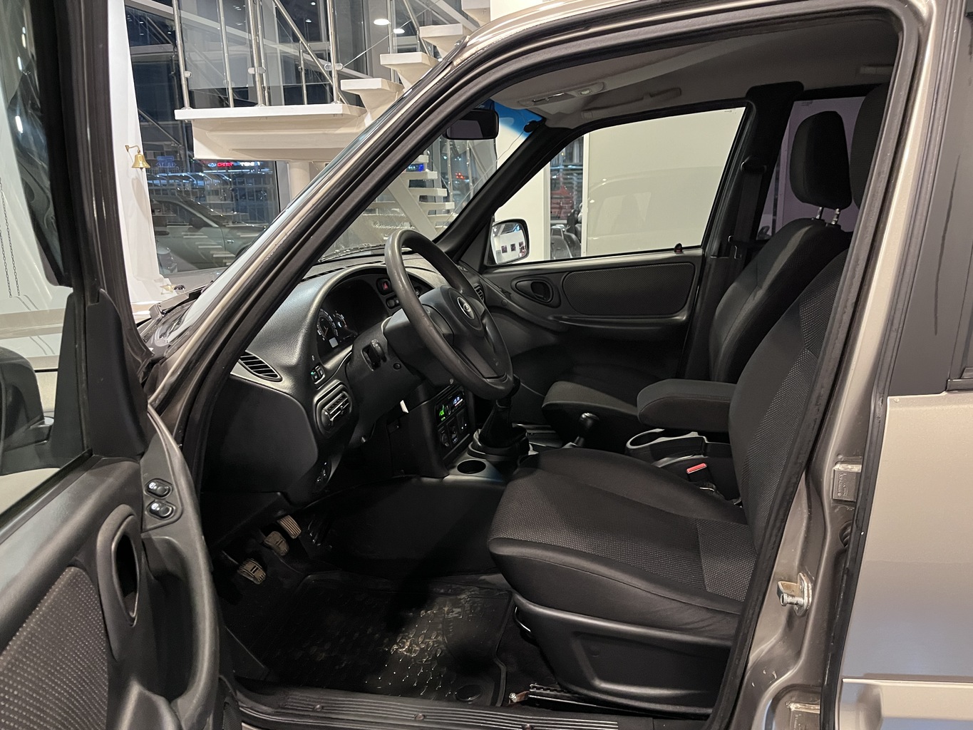 LADA NIVA TRAVEL