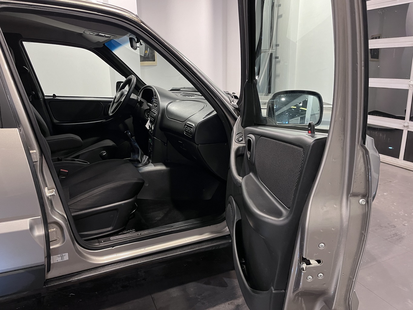 LADA NIVA TRAVEL