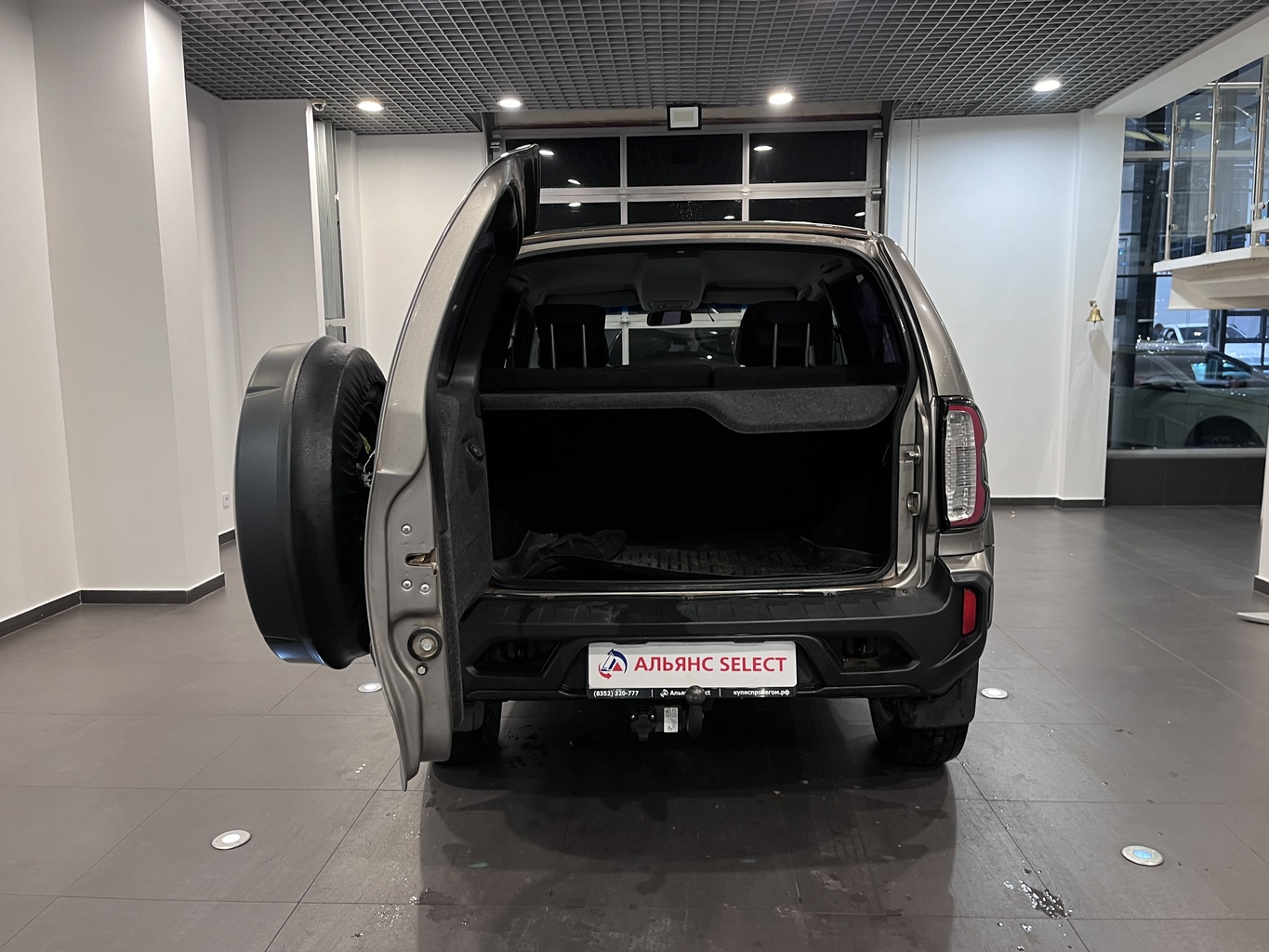 LADA NIVA TRAVEL