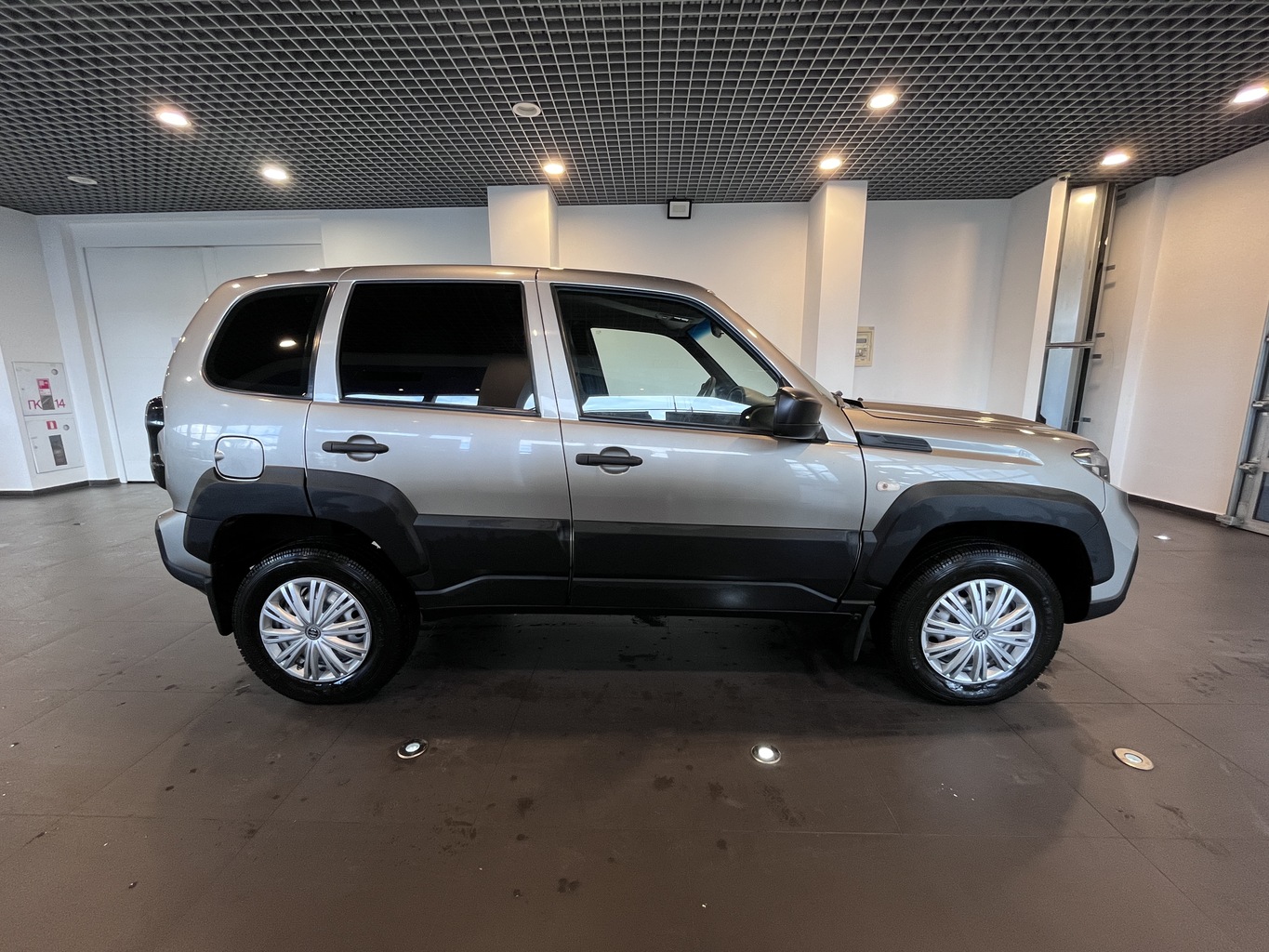LADA NIVA TRAVEL