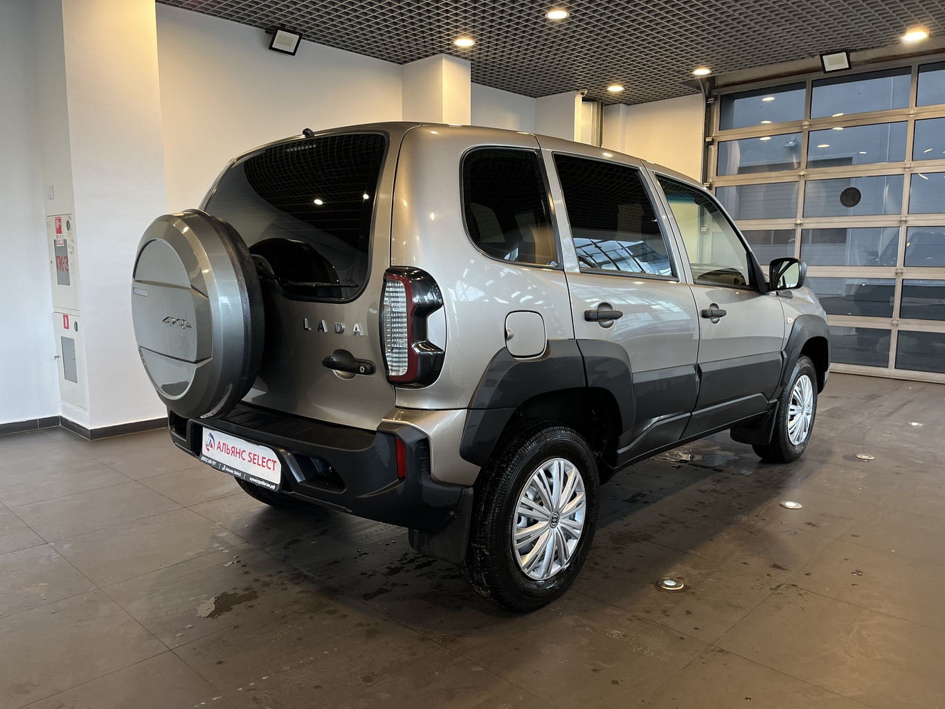 LADA NIVA TRAVEL