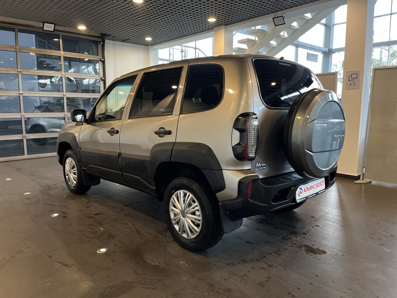 LADA NIVA TRAVEL