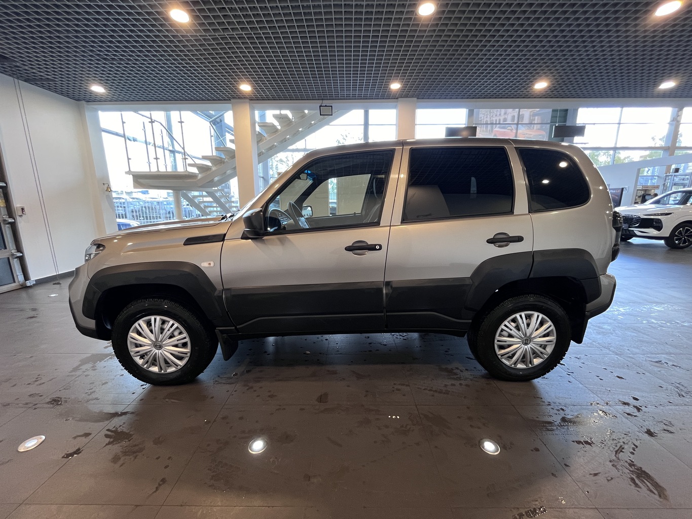 LADA NIVA TRAVEL