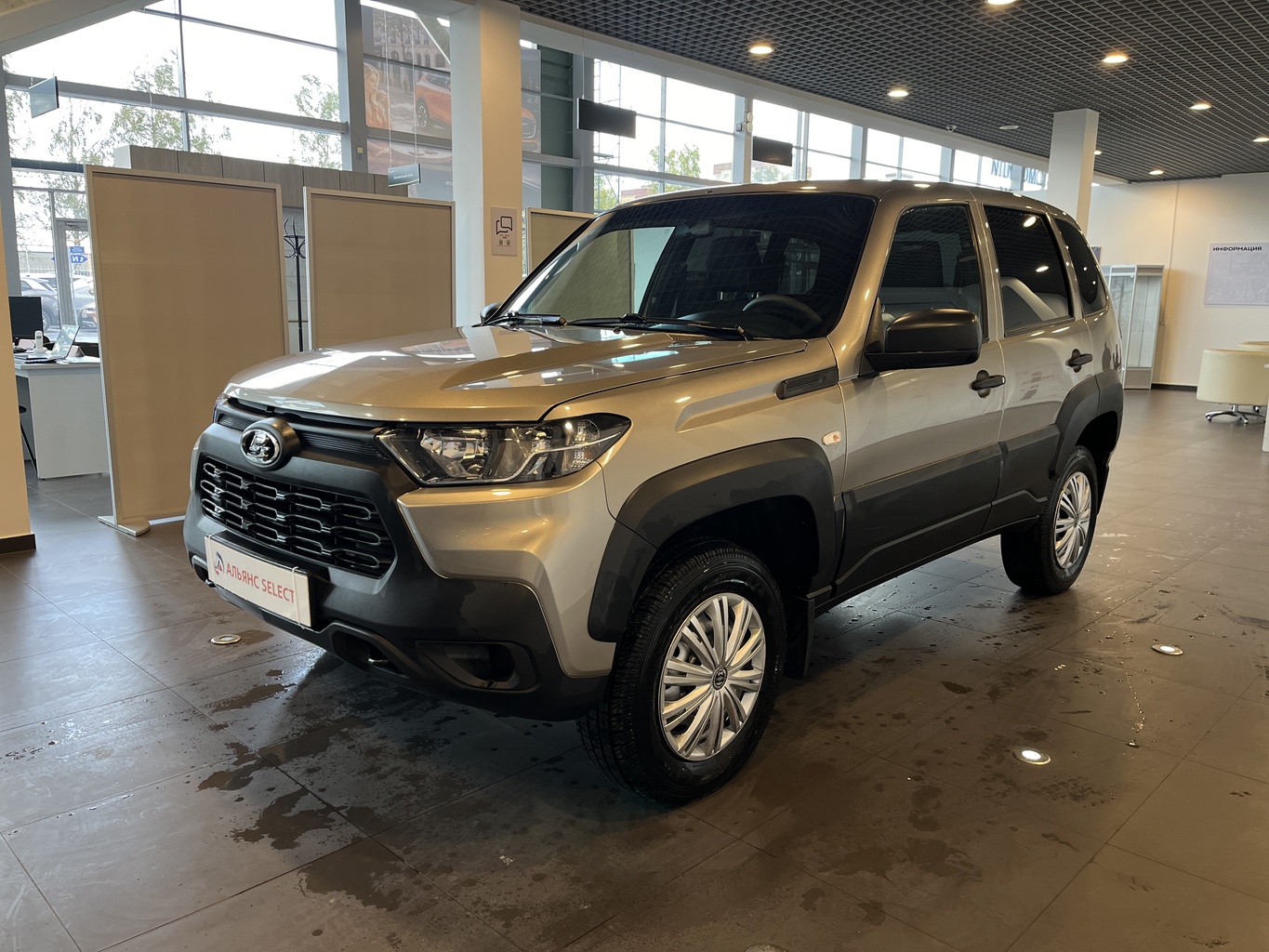 LADA NIVA TRAVEL