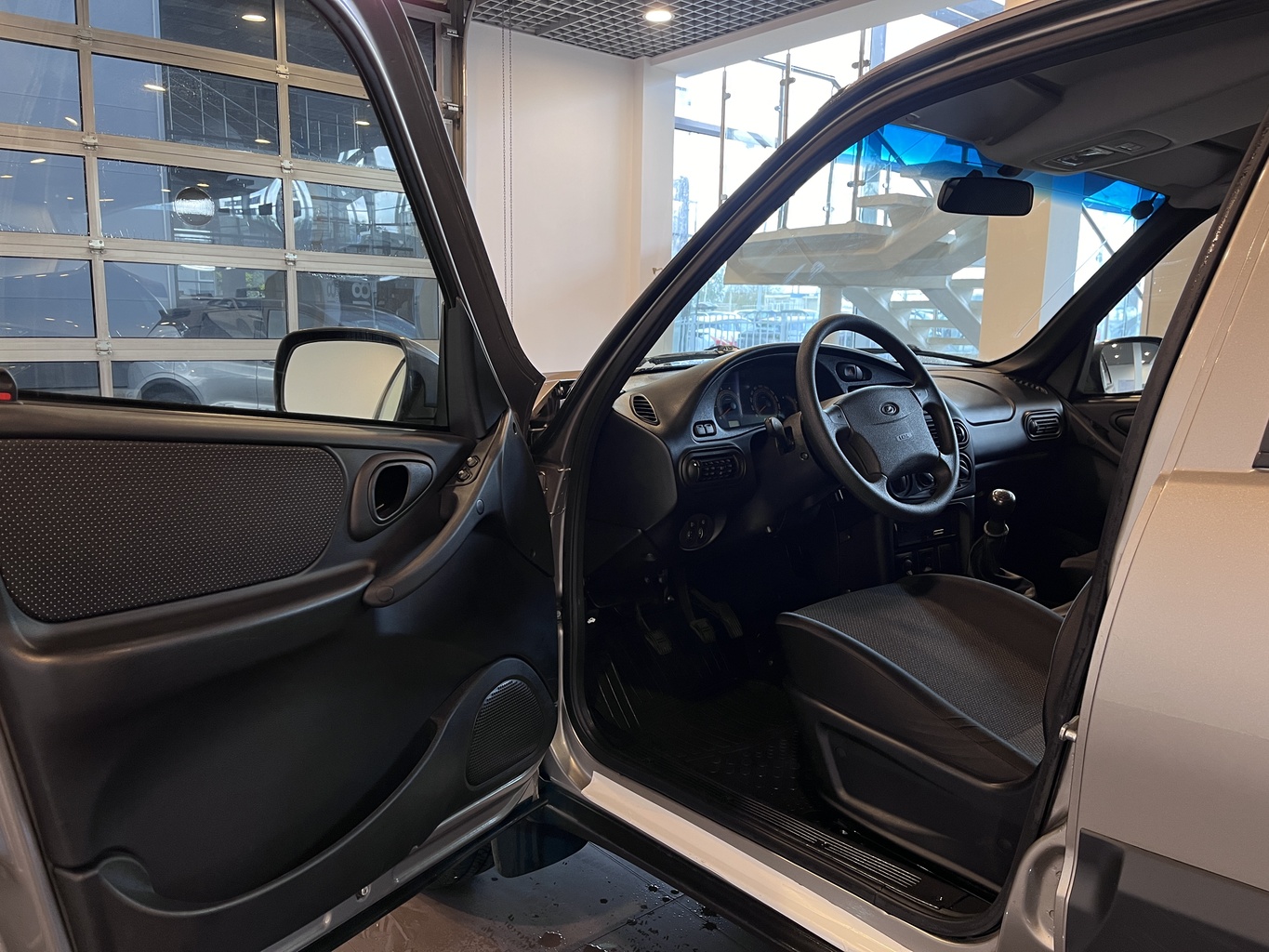 LADA NIVA TRAVEL