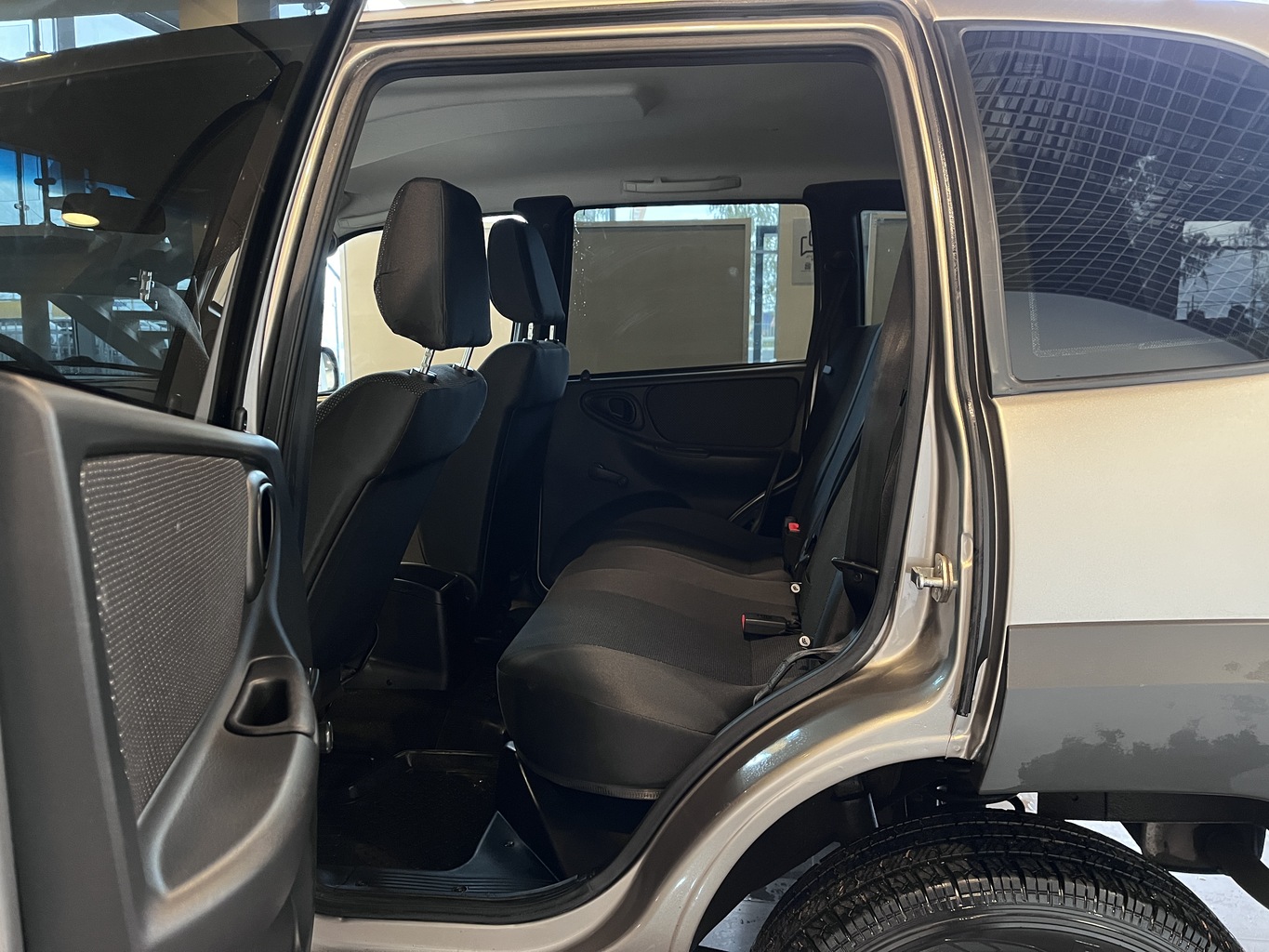 LADA NIVA TRAVEL