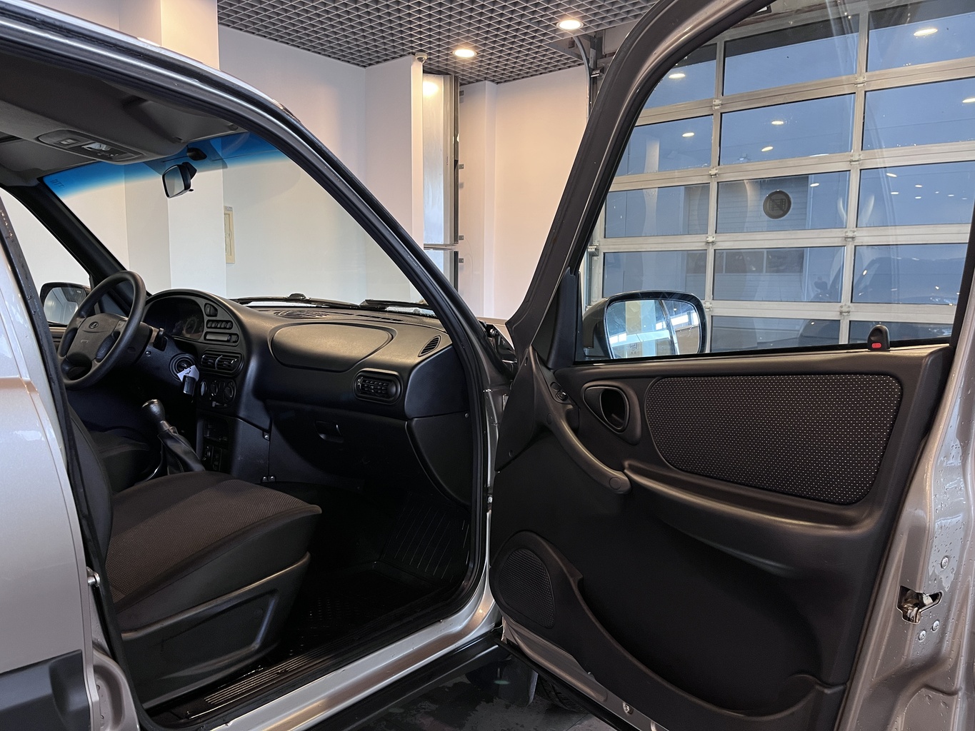 LADA NIVA TRAVEL