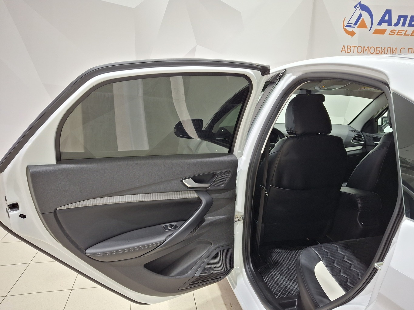 LADA VESTA
