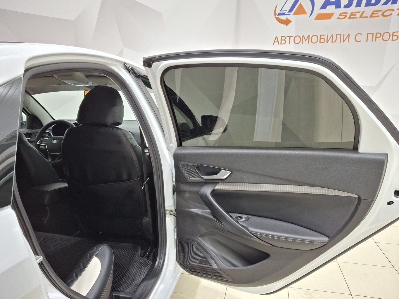 LADA VESTA