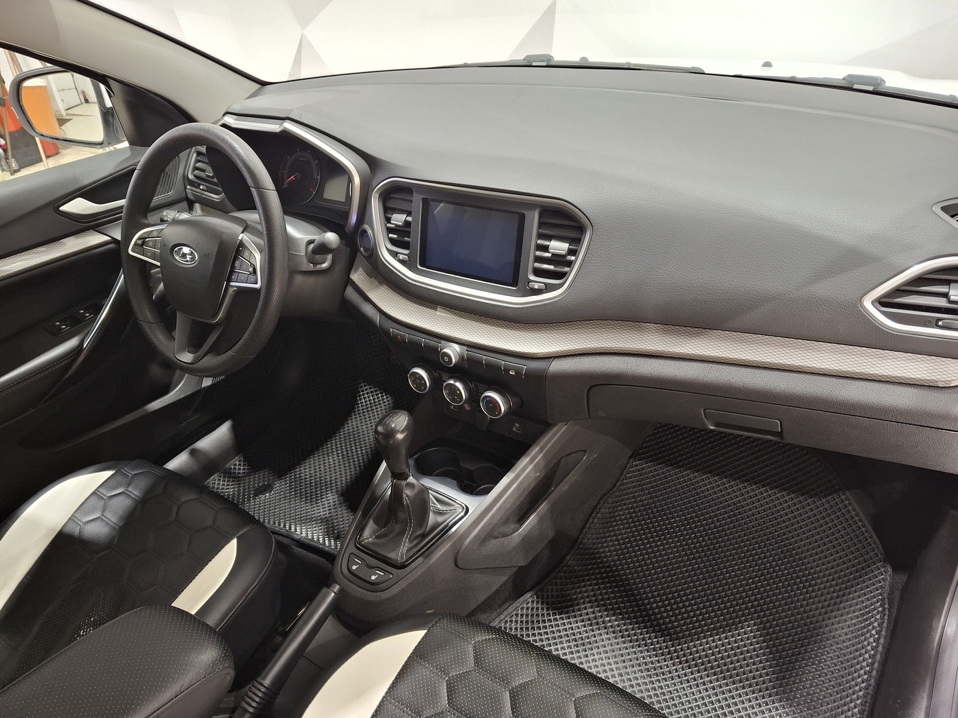 LADA VESTA