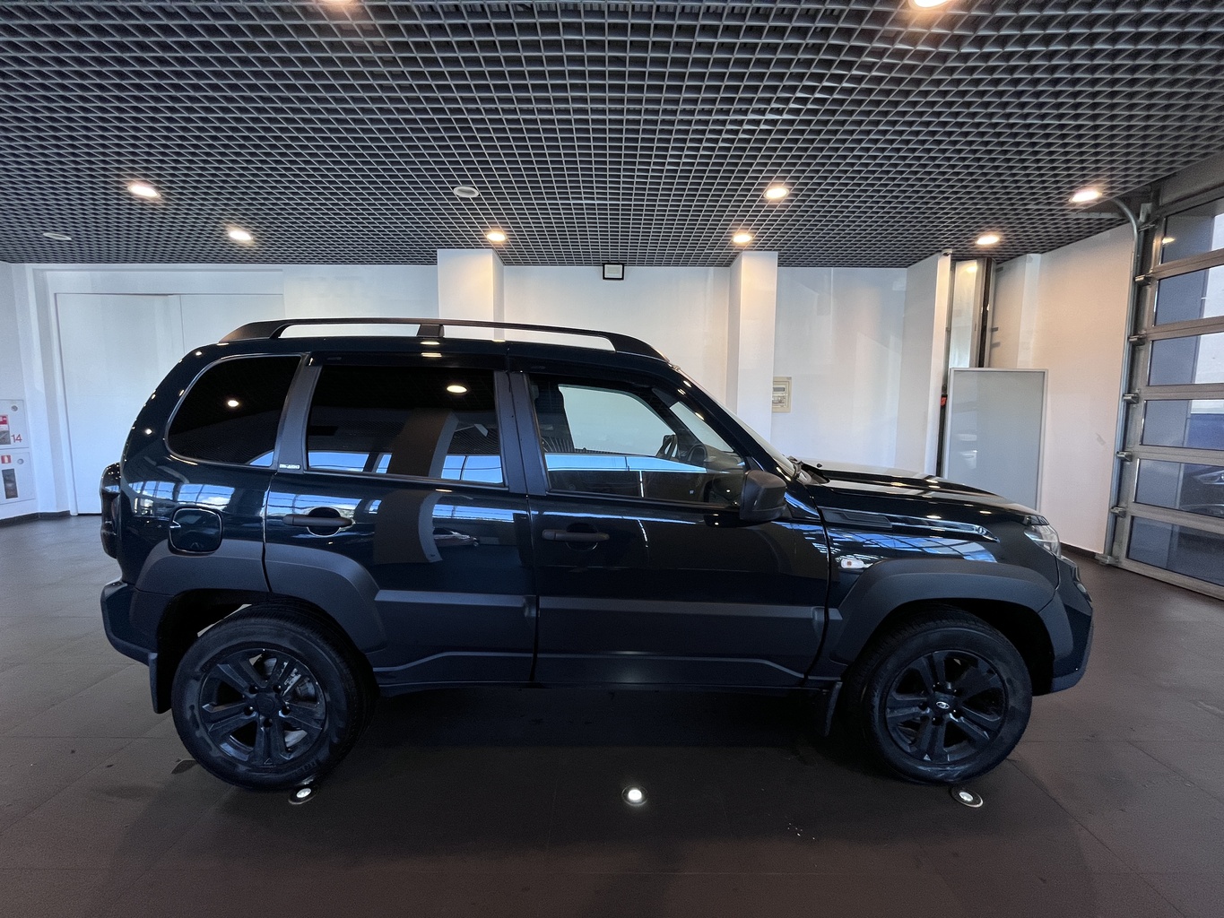 LADA NIVA TRAVEL