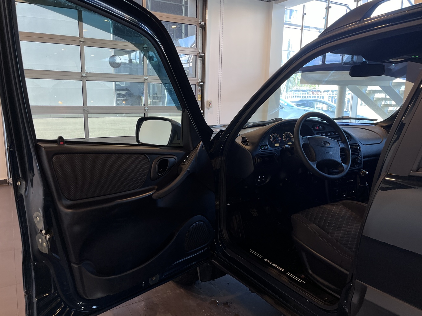 LADA NIVA TRAVEL
