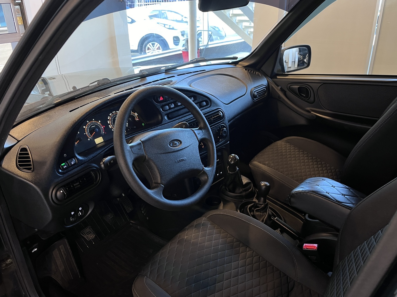 LADA NIVA TRAVEL