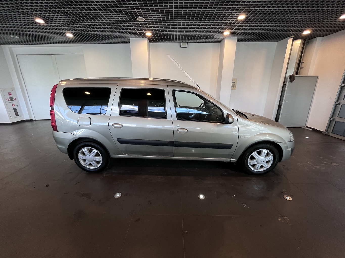 LADA LARGUS