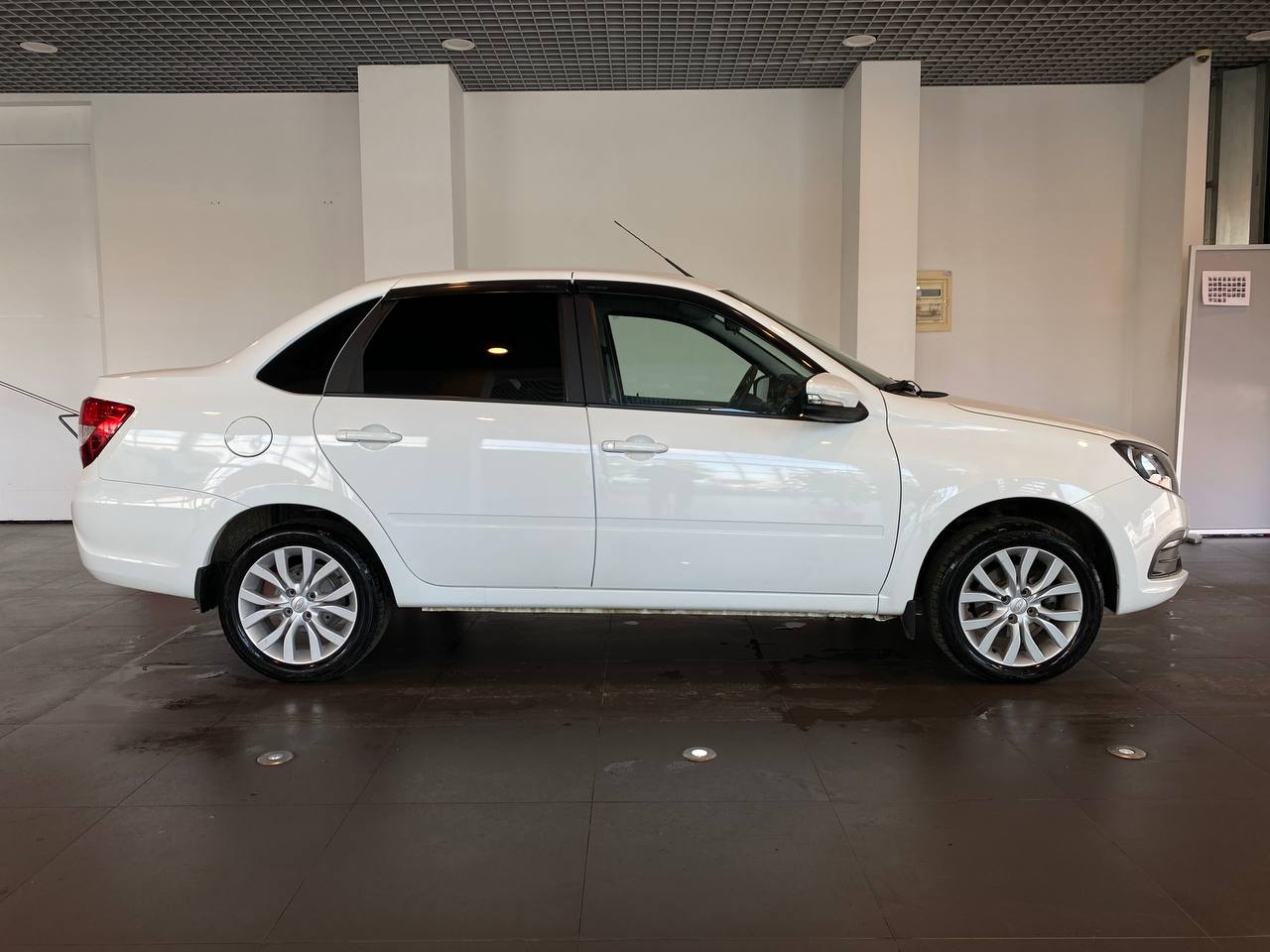 LADA GRANTA