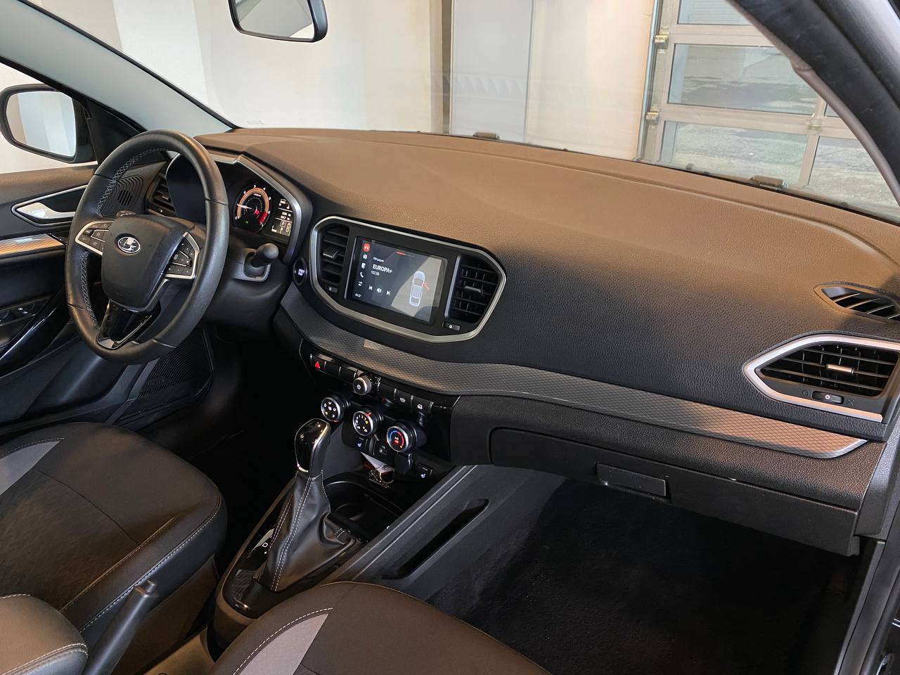 LADA VESTA