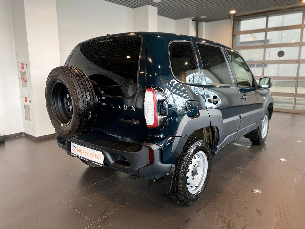 LADA NIVA TRAVEL