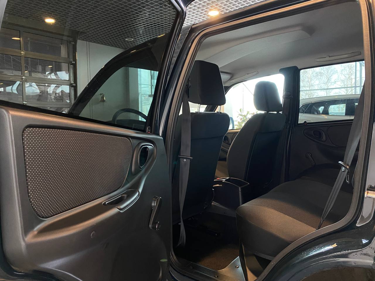 LADA NIVA TRAVEL