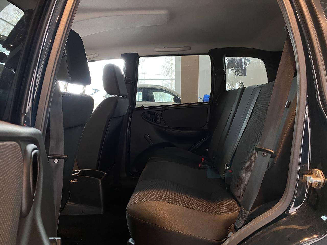 LADA NIVA TRAVEL