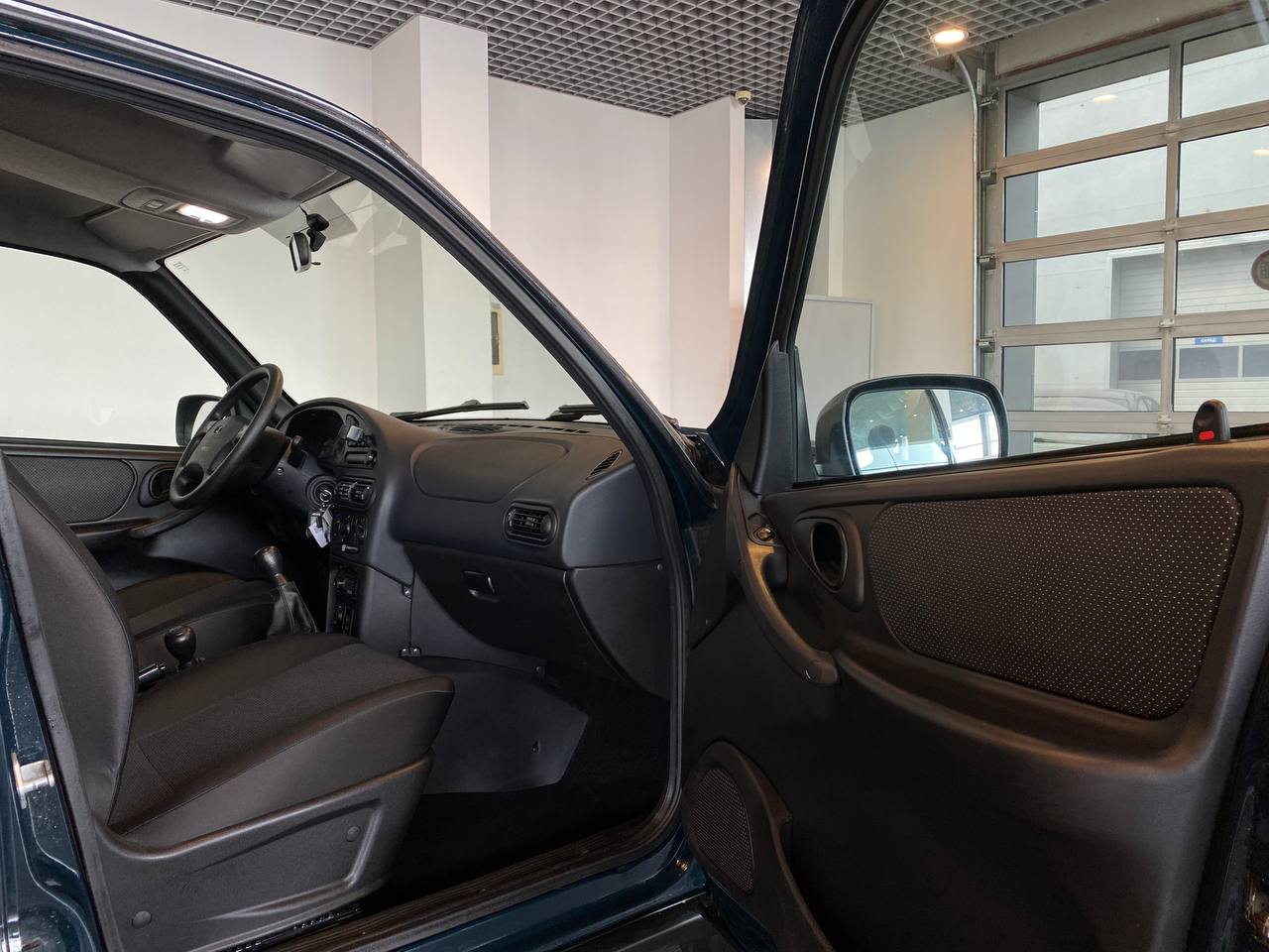 LADA NIVA TRAVEL